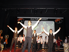 Evrensel Kolej